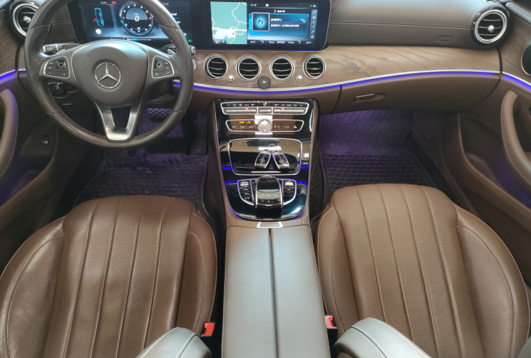 MERCEDES CLASSE E 400 3.5 i V6 4MATIC 333 Fascination 9G-TRONIC 2ème Main Entretien Mercedes complet