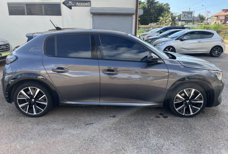 PEUGEOT 208 1.5 BlueHDi 100 cv S&S GT Line // Bon état // Faible kilométrage  // Première main