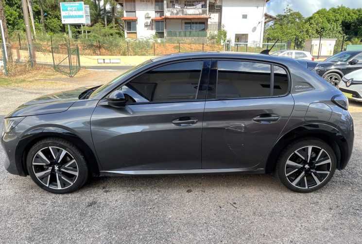 PEUGEOT 208 1.5 BlueHDi 100 cv S&S GT Line // Bon état // Faible kilométrage  // Première main