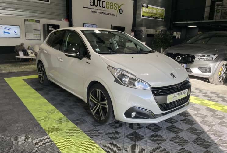 PEUGEOT 208 1.2 110 GT LINE DISTRIBUTION NEUVE** 1ère main