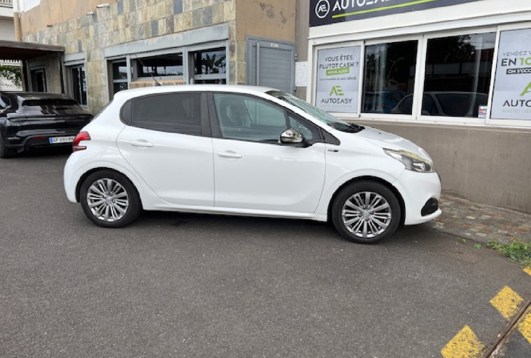 PEUGEOT 208 I Phase 2 1.6 Blue HDi 75 cv STYLE