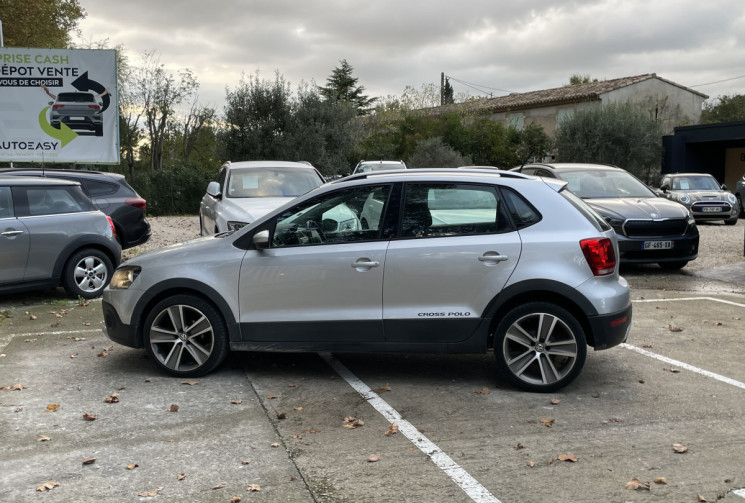 VOLKSWAGEN POLO CROSS 1.4 TSI 85 5p. * 1ère main / Entretien à jour / Distribution changée