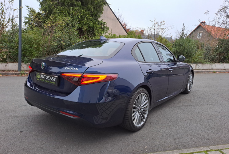 Alfa Romeo GIULIA 2.2 JTD 150 AT8 Super Int Cuir BI-TON