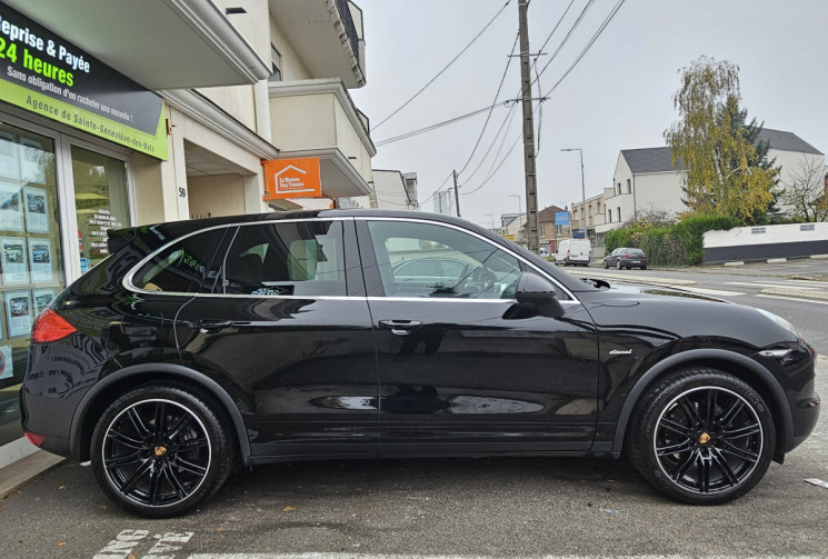 PORSCHE CAYENNE  3.0 TDi DPF V6 24V Tiptronic S 245 cv