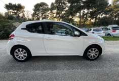 PEUGEOT 208 1.2 VTi Active 68 ch / DISTRIBUTION FAITE