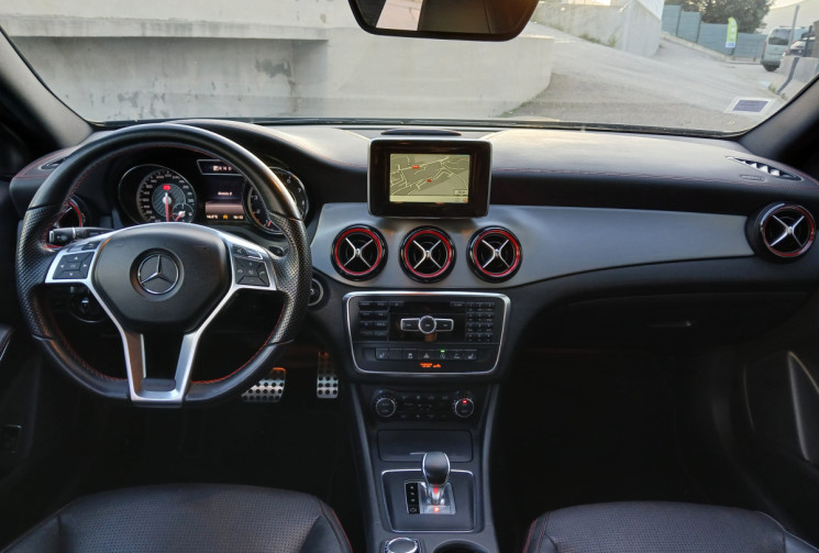 MERCEDES GLA 45 AMG 2.0 i 16V Turbo 4MATIC 7G-DCT