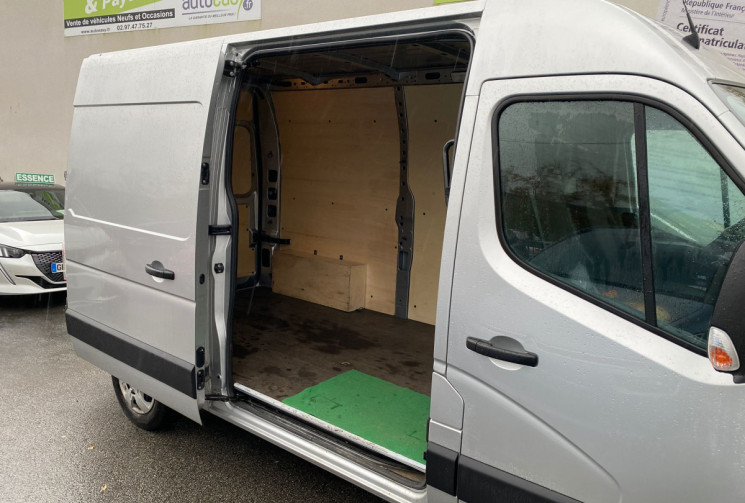 Nissan NV400 INTERSTAR L2H2 3.3 DCI 135 CV CONNECTA PRIX AFFICHE HT 22490 € 