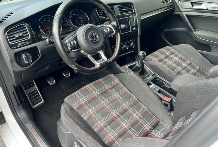 VOLKSWAGEN GOLF  VII 2.0 TFSI GTI