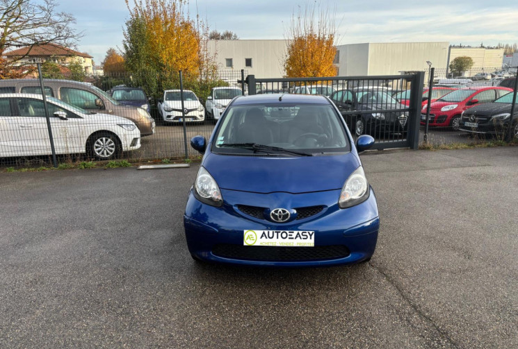 TOYOTA AYGO 1.0 BLUE 68 CH CLIM 