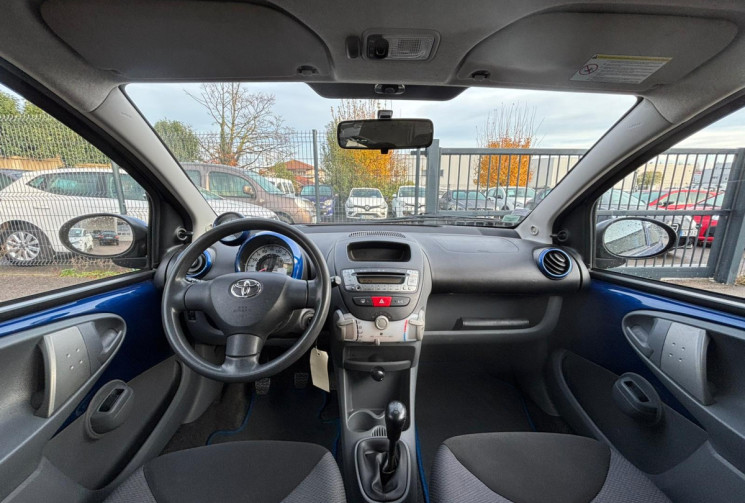 TOYOTA AYGO 1.0 BLUE 68 CH CLIM 