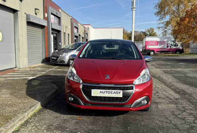 PEUGEOT 208 1.6 Blue HDi FELINE S&S 120 cv / CARPLAY / FULL ENTRETIEN PEUGEOT