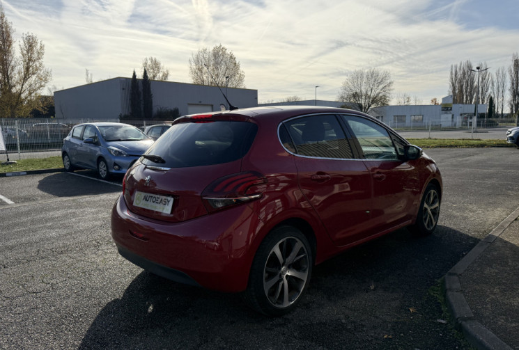 PEUGEOT 208 1.6 Blue HDi FELINE S&S 120 cv / CARPLAY / FULL ENTRETIEN PEUGEOT