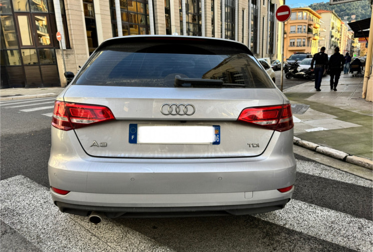 AUDI A3 1.6 tdi 110 CV S LINE