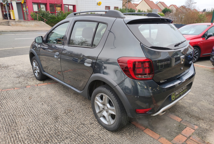 DACIA SANDERO STEPWAY Phase 2 0.9 TCe S&S 90 cv / 1ère main