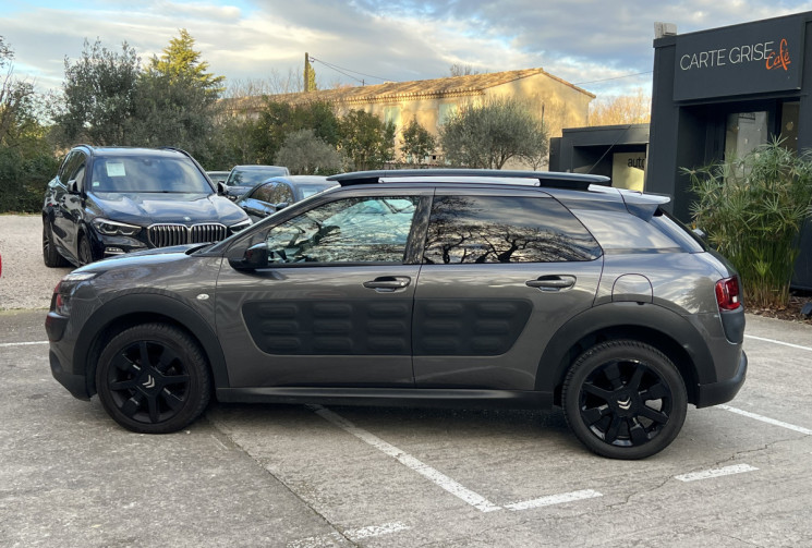 CITROEN C4 CACTUS 1.6 BlueHDi 100 Shine ETG6 / Toit Pano / Caméra / Distri OK / Sièges Chauffants