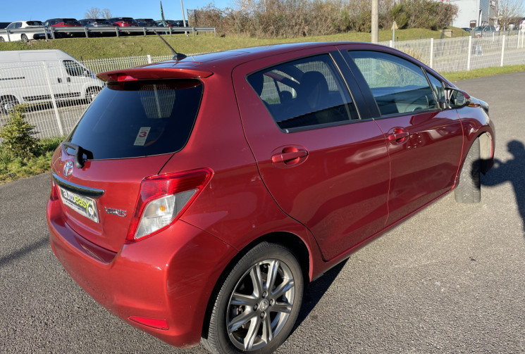 TOYOTA YARIS 1.33 VVTi 100 CV STYLE  TOIT PANORAMIQUE 54500 KMS 