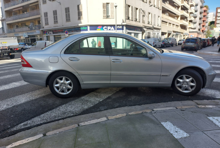 MERCEDES CLASSE C 180 2.0 i 129 CH ELEGANCE 85500 KMS