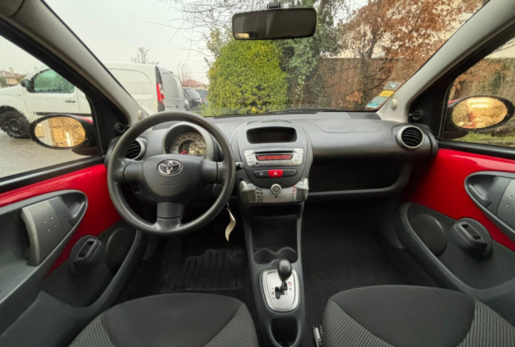 TOYOTA AYGO 1.0 68 ch / confort / boite automatique