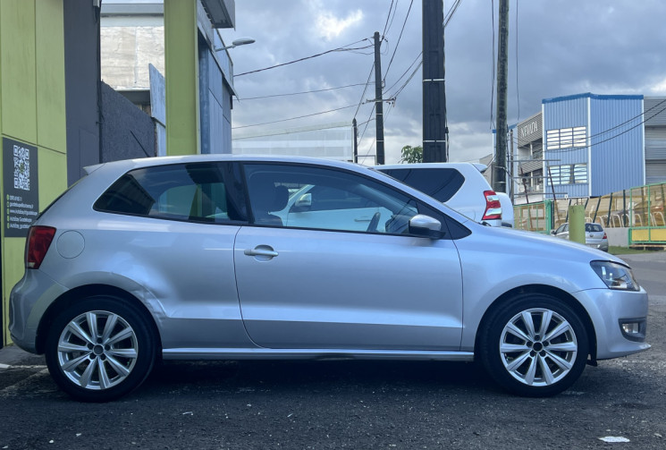 VOLKSWAGEN POLO V 3 portes 1.4 i 16V 86 cv Confortline // Première main // Climatisation Ok 