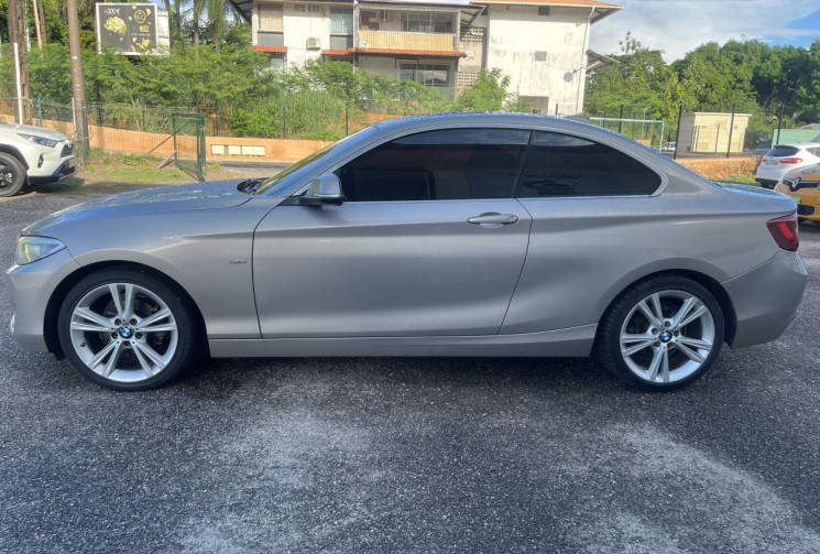 BMW SERIE 2 Coupé 218dA 150 cv Luxury // Boite automatique // Bon état