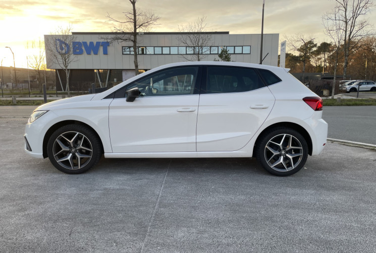 SEAT IBIZA Xcellence 1.0 EcoTSI 95cv * Caméra * Carplay * Alcantara * Keyless * Régul Adaptatif