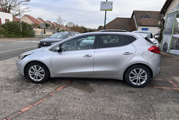 KIA Ceed II 1.6 GDI 135 cv ACTIV VISIO 1ère main / Toit ouvrant