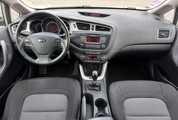 KIA Ceed II 1.6 GDI 135 cv ACTIV VISIO 1ère main / Toit ouvrant