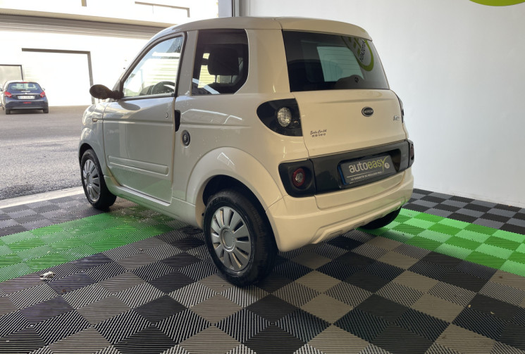 Microcar Dué INITIAL voiture sans permis 