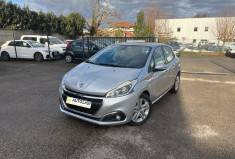 PEUGEOT 208 1.5 / 100 CH / SIGNATURE