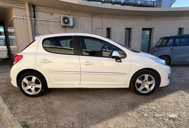 PEUGEOT 207 1.6 VTi ALLURE 120 ch / CT VIERGE / 100200KM