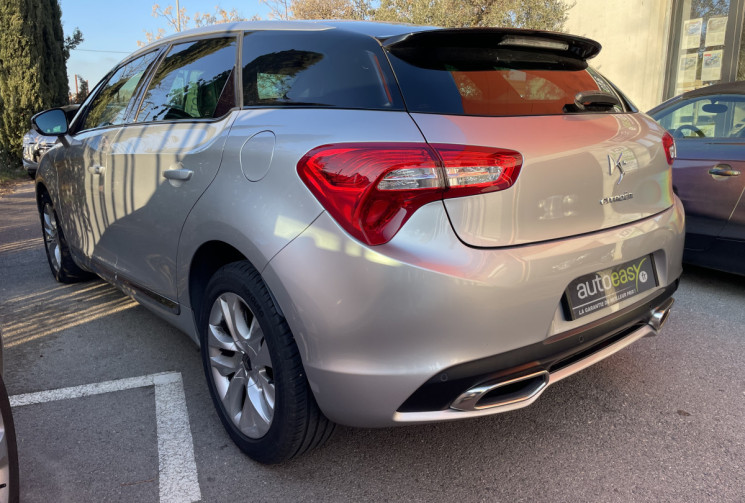 CITROEN DS5 2.0 HDi 136cv / Courroie de distribution à jour  