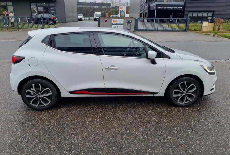 RENAULT CLIO INTENS 1.2 TCe 16V Energy S&S 120 cv * toit panoramique * clim auto * 