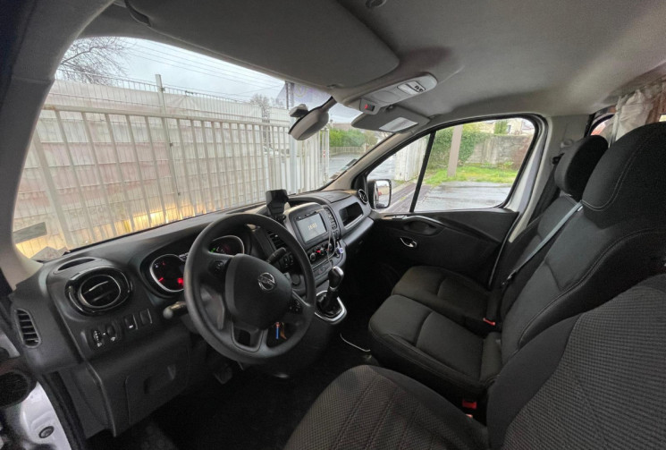 NISSAN NV300 VAN AMENAGE PRIMASTAR II 145 CV 2.0 DCI -  TRES BON ETAT - GARANTIE 6 MOIS 