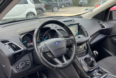 FORD KUGA 1.5 EcoBoost 120 Titanium 4x2 / Attelage / Carplay / Caméra / Keyless / Hayon Electrique