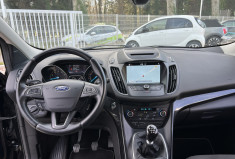 FORD KUGA 1.5 EcoBoost 120 Titanium 4x2 / Attelage / Carplay / Caméra / Keyless / Hayon Electrique