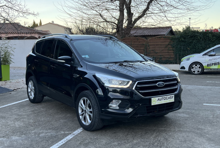 FORD KUGA 1.5 EcoBoost 120 Titanium 4x2 / Attelage / Carplay / Caméra / Keyless / Hayon Electrique