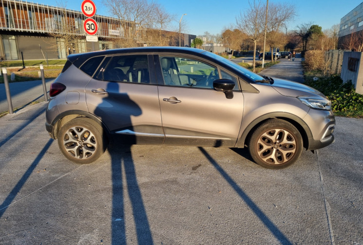 RENAULT CAPTUR 1.2 TCe 120ch energy Intens * FULL CUIR* SIEGES CHAUFFANTS *                         