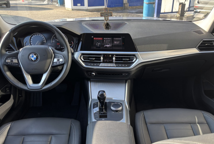 BMW SERIE 3 2.0 320i 184 Luxury BVA8 - état neuf