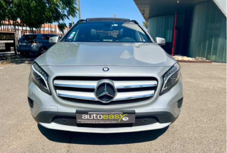 MERCEDES GLA 200 7G-Tronic / Boite auto / Toit ouvrant / Seulement 24000km / Sieges chauffants