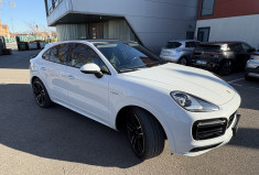 PORSCHE CAYENNE COUPE 462cv E-Hybride / SUPER ETAT/ Toit ouvrant / Blanc carrera / Français / Carbon