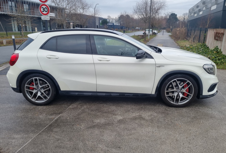 MERCEDES GLA 45 AMG 360 cv 2.0 i Turbo 4MATIC 7G-DCT * Sièges Sport chauffants * Entretien à jour 