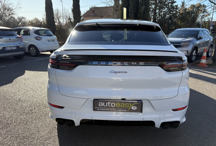 PORSCHE CAYENNE COUPE 462cv E-Hybride / SUPER ETAT/ Toit ouvrant / Blanc carrera / Français / Carbon