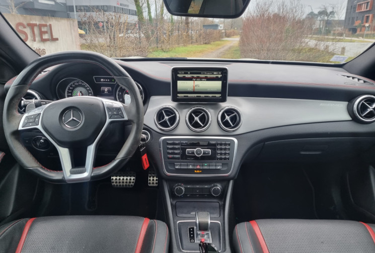 MERCEDES GLA 45 AMG 360 cv 2.0 i Turbo 4MATIC 7G-DCT * Sièges Sport chauffants * Entretien à jour 