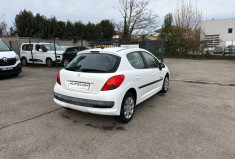 PEUGEOT 207 1.4 / Trendy /  88 ch  Clim DISTRIB OK