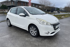 PEUGEOT 208 BUSINESS PACK 1.4 HDi FAP 68 cv * Bluetooth * Radar de recul * Distribution OK 