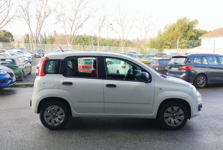 FIAT PANDA III 1.2 69 S&S BVM5 Ligue 1 Conforama / 1° main / Entretien Fiat