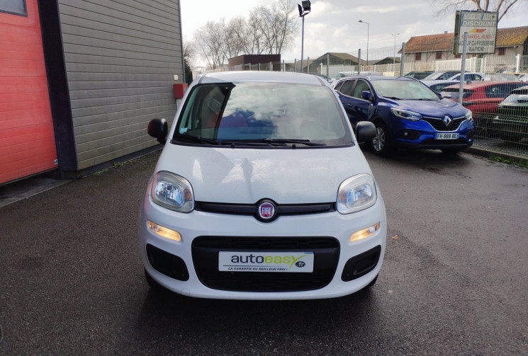 FIAT PANDA III 1.2 69 S&S BVM5 Ligue 1 Conforama / 1° main / Entretien Fiat