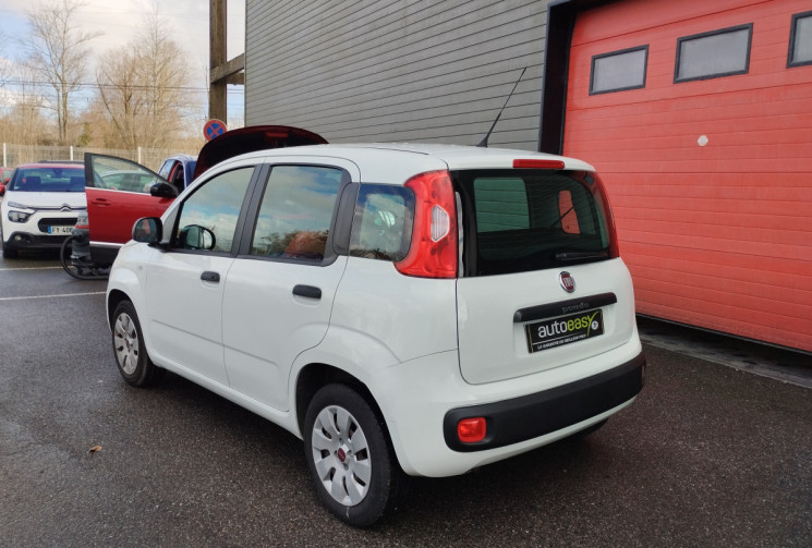 FIAT PANDA III 1.2 69 S&S BVM5 Ligue 1 Conforama / 1° main / Entretien Fiat