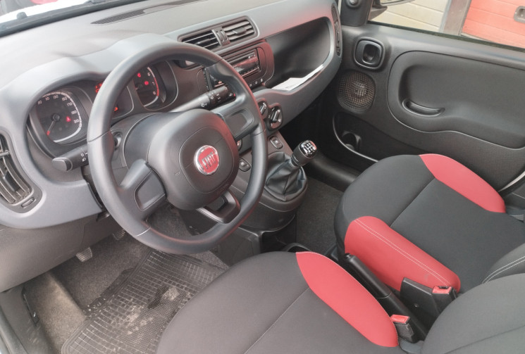 FIAT PANDA III 1.2 69 S&S BVM5 Ligue 1 Conforama / 1° main / Entretien Fiat