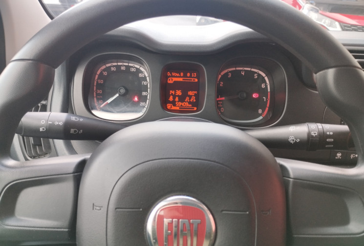 FIAT PANDA III 1.2 69 S&S BVM5 Ligue 1 Conforama / 1° main / Entretien Fiat